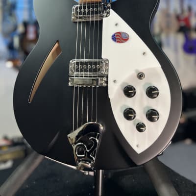 Rickenbacker 330 | Reverb