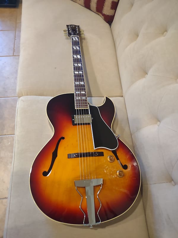 Archtop Tribute AT105 2022 Sunburst - Westville's Gibson Es