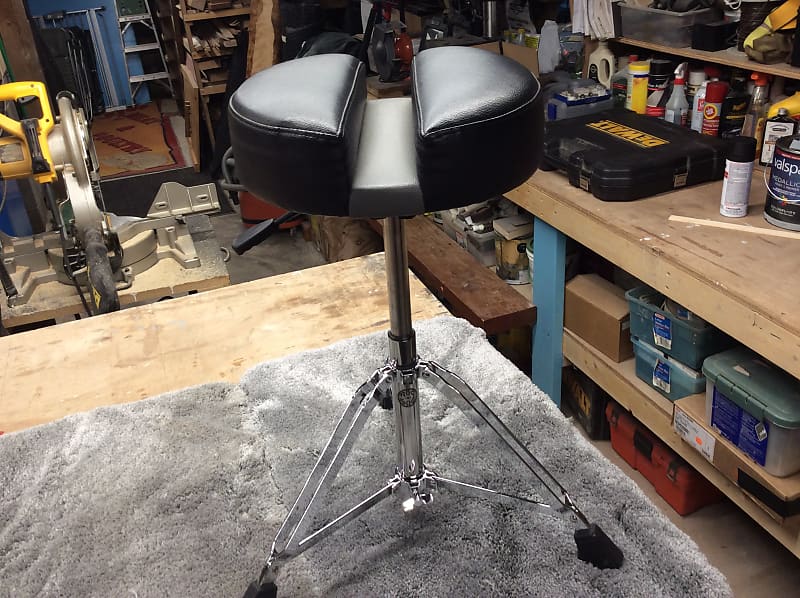 Carmichael Drum Throne Reverb