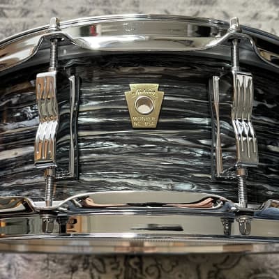 Ludwig Classic Maple Series 4x14” Vintage Black Oyster Snare Drum