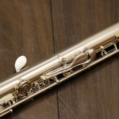 YFL−412LSE Yamaha YFL-412LSE Flute Silver MII w/Hardcase Used From