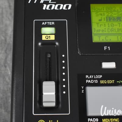 Akai MPC1000 Professional Music Production Center in Excellent Condition image 6