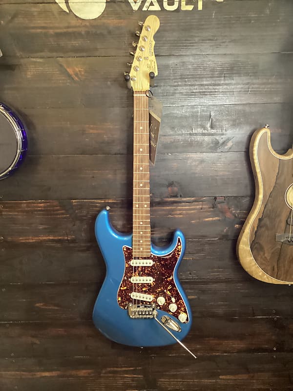 G&L Legacy USA Fullerton Deluxe with Maple Fretboard 2018 - Present - Blue Burst image 1