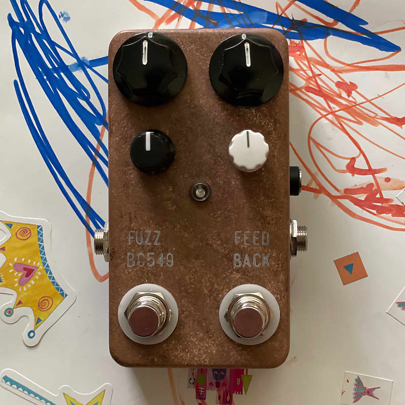 BC549 Fuzz Pedal Feedback Control 3 Knobs Black & White Used