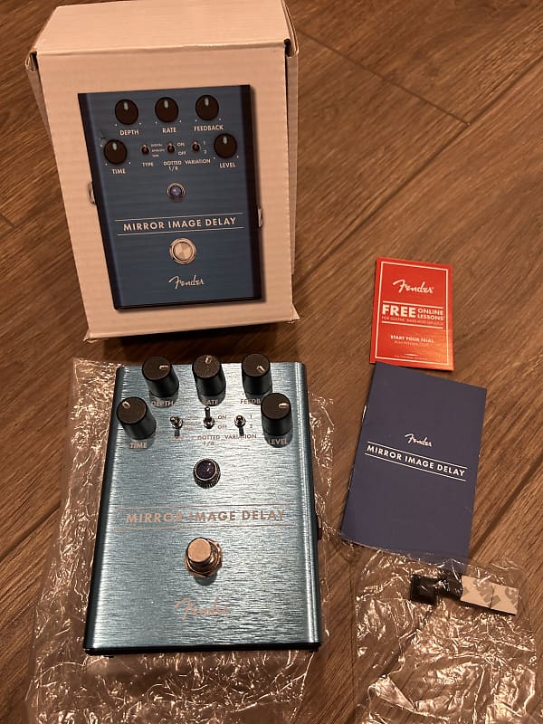Fender Mirror Image Delay