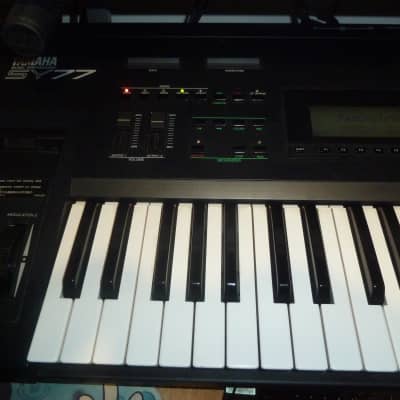 Yamaha SY77 Synthesizer 1990 - Black