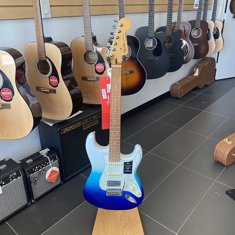 Fender Player Plus Stratocaster HSS with Pau Ferro Fretboard 2021 - Present - Belair Blue image 1