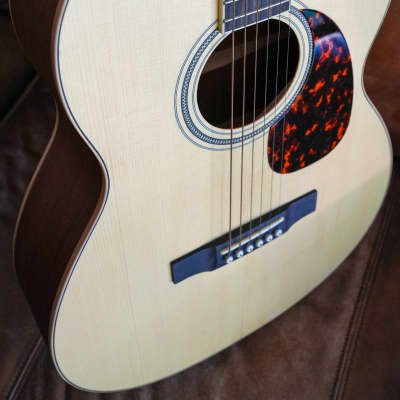Larrivee Forum III #72 of 78 Solid Mahogany Back Sides with Italian Spruce Top 2009 Natural image 4