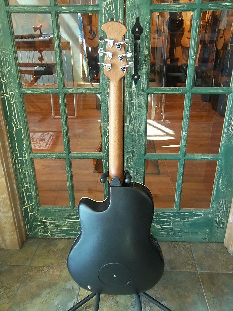 Ovation Applause AE148 Acoustic Electric Guitar with Case in Ovation Applause AE148 Acoustic Electric Guitar with Case in
