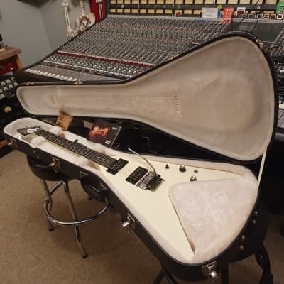 RARE Gibson Flying V Factory Original Floyd Rose Tremolo Limited Edition Special Run Guitar image 1