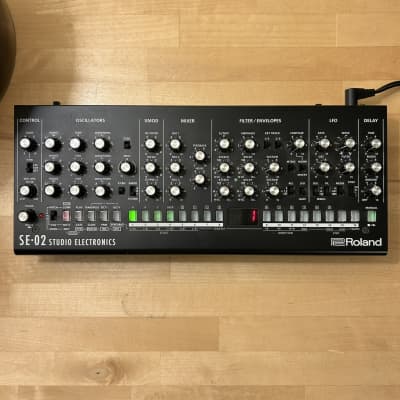 Behringer Model D or Roland SE-02 - Gearspace