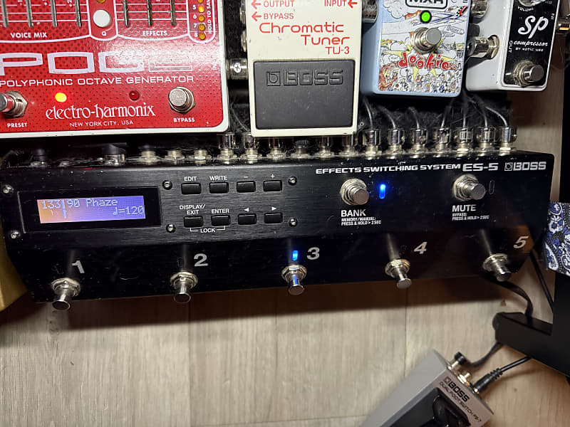 Boss ES-5 Effects Switching System