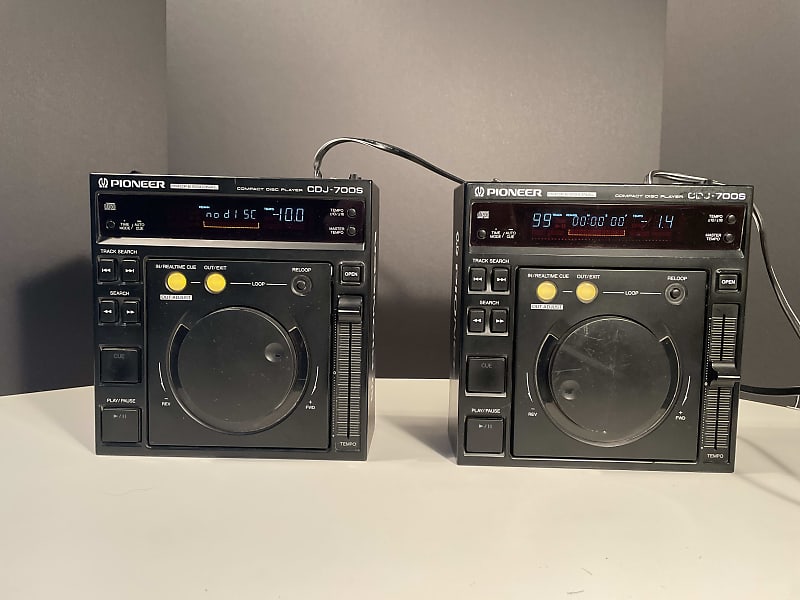 Pioneer CDJ 700s 1997 - Black | Reverb Canada