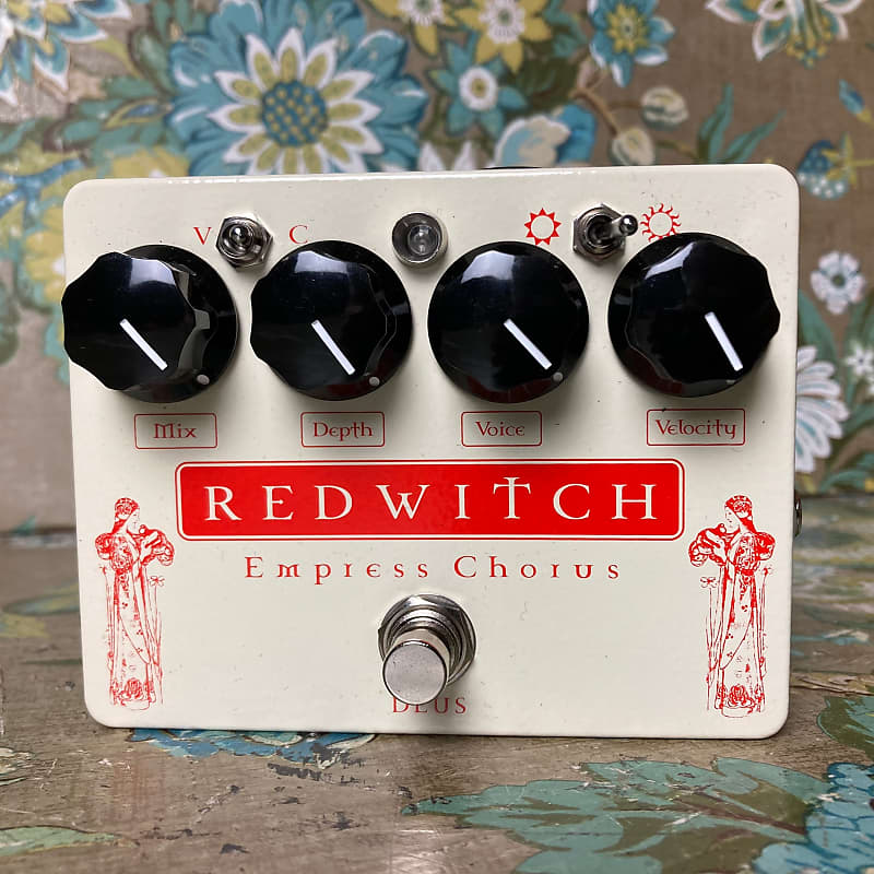 Red Witch Empress Chorus/Vibrato