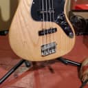 Fender Special Edition Deluxe Jazz Bass Ash with Seymour Duncans & Hardshell Tweed Case