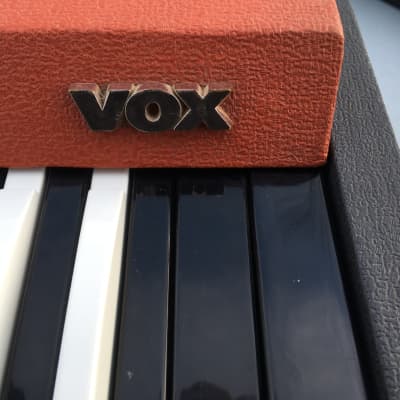 Vox Continental 301E Organ image 4