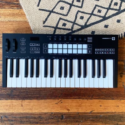 Novation Launchkey 37 MKIII MIDI Keyboard Controller