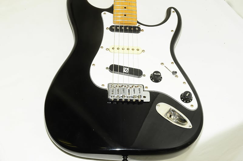 Fender Japan STM-60 Medium Scale Stratocaster Electric Guitar RefNo.5508