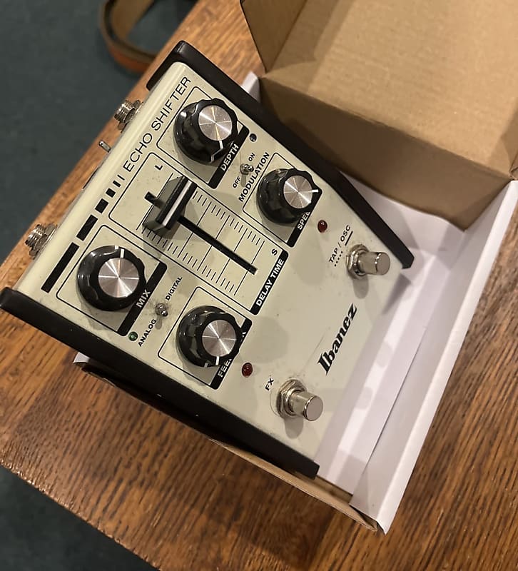 Ibanez ES3 Echo Shifter