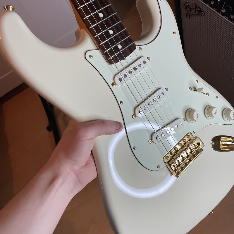 Fender Made in Japan Traditional 60s Daybreak Stratocaster