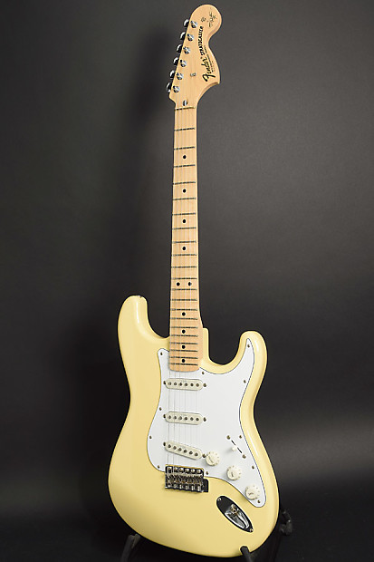 Fender Japan ST-YJM Yngwie Malmsteen Signature Yellow White