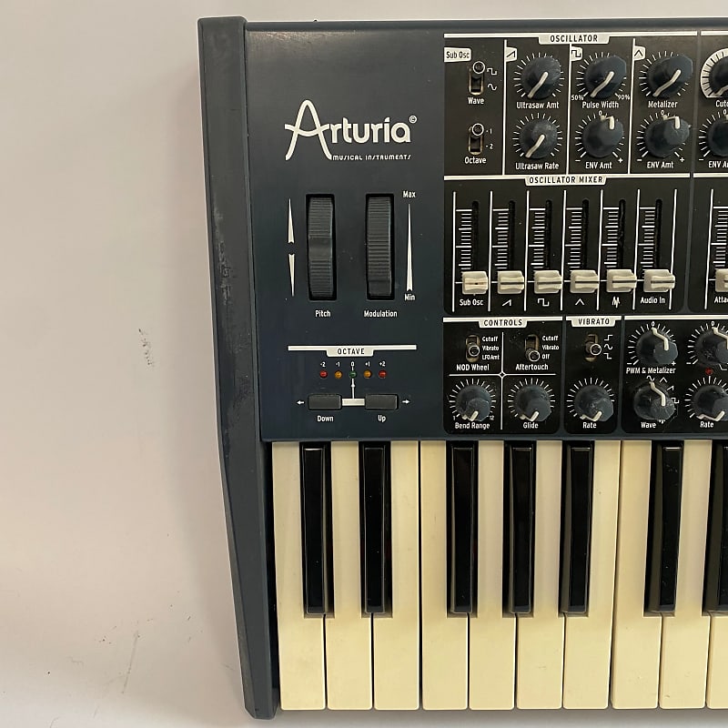 Arturia MiniBrute 25-Key Synthesizer