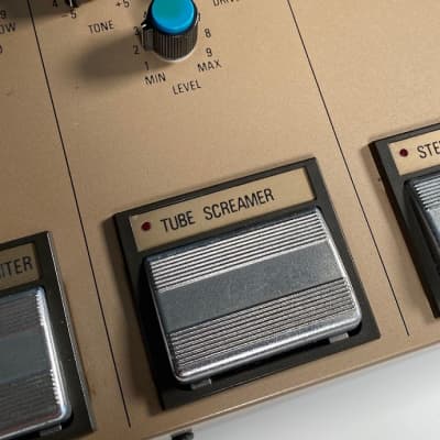 Maxon UE300 Multi-Effects '80s MIJ Guitar Effects Pedal Made Maxon UE300 Multi-Effects '80s MIJ Guitar Effects Pedal Made