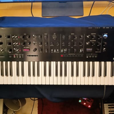 Korg Prologue 16 Polyphonic 61-Key 16-Voice Analog Synthesizer 2018 - Present - Black/Wood