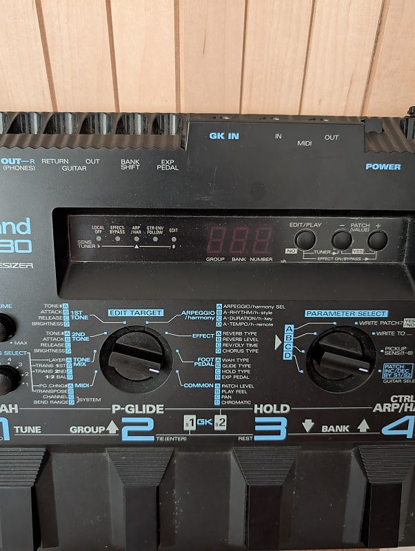 Roland GR-30 Guitar Synthesizer | Reverb Canada