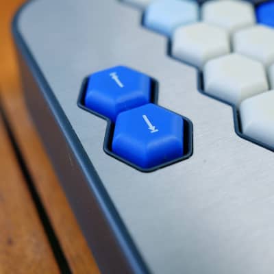 C-Thru Music AXiS-49 MIDIコントローラー AXiS-49 MIDIコントローラー