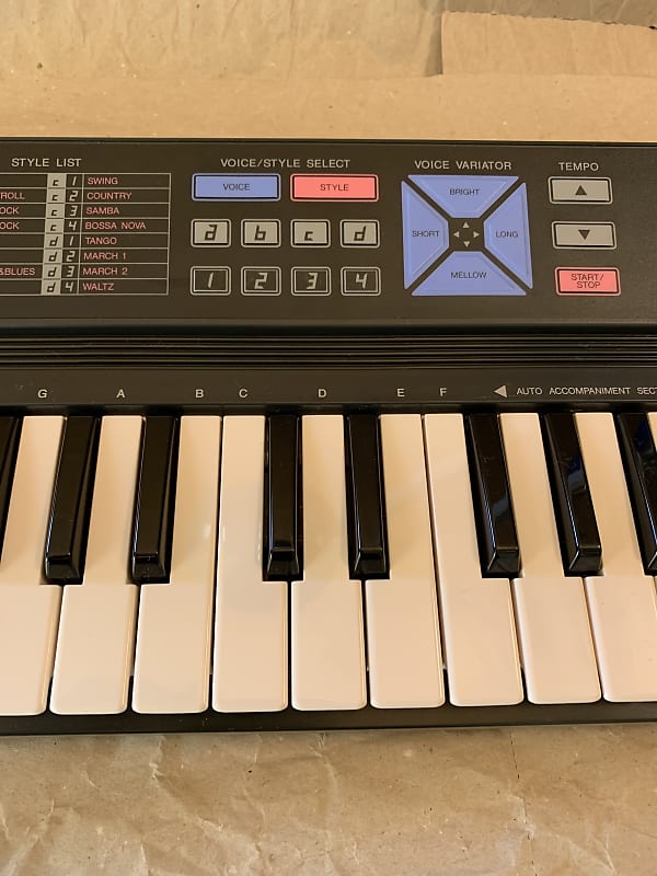 YAMAHA PSS-100 ポータサウンド デジタル録音キーボード テクノ Yamaha PSS-100 PortaSound pss100 Digital Recording Keyboard
