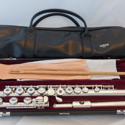 Yamaha YFL-581 925 Profesional Open Hole Flute in Solid | Reverb