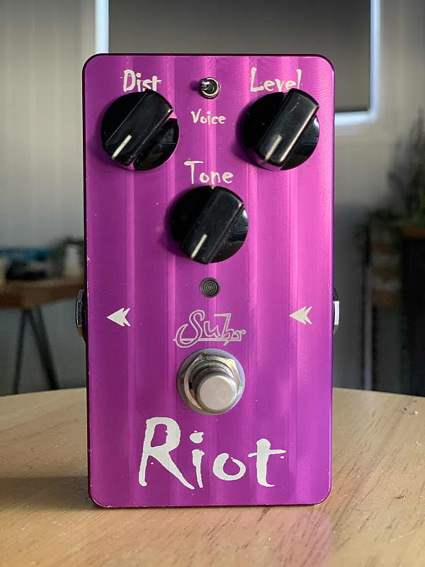 Suhr Riot