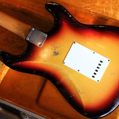 Fender  Custom shop reissue 1963 Relic Masterbuilt Jason Smith  2012 sunburst image 4