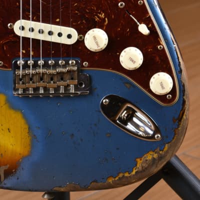 Fender Custom Limited Edition Roasted '60s Stratocaster Super Heavy Relic Lake Placed Blue over 3 Color Sunburst image 16
