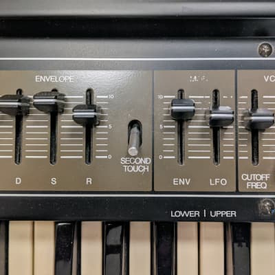 Roland RS-505 Paraphonic 49-Key Synthesizer 1970s Black image 9