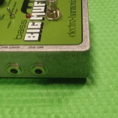 Electro-Harmonix Bass Big Muff pi 2022 - Green silver image 3