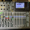 X32 Compact w/Dante card 40-Input 25-Bus Mixing Console  with Dante and Powers play 16