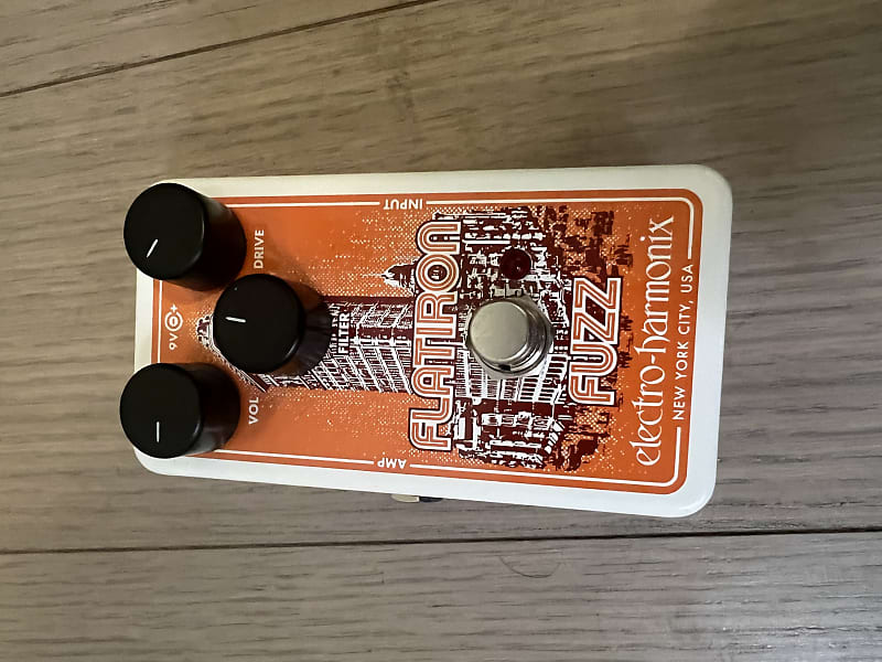 Electro-Harmonix Flatiron Fuzz