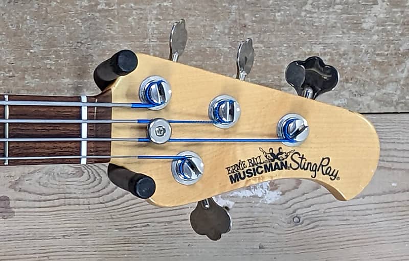 MUSICMAN Stingray 2000年 アメリカ製 MUSIC MAN StingRay 【USA 2002年製】（中古）【楽器検索
