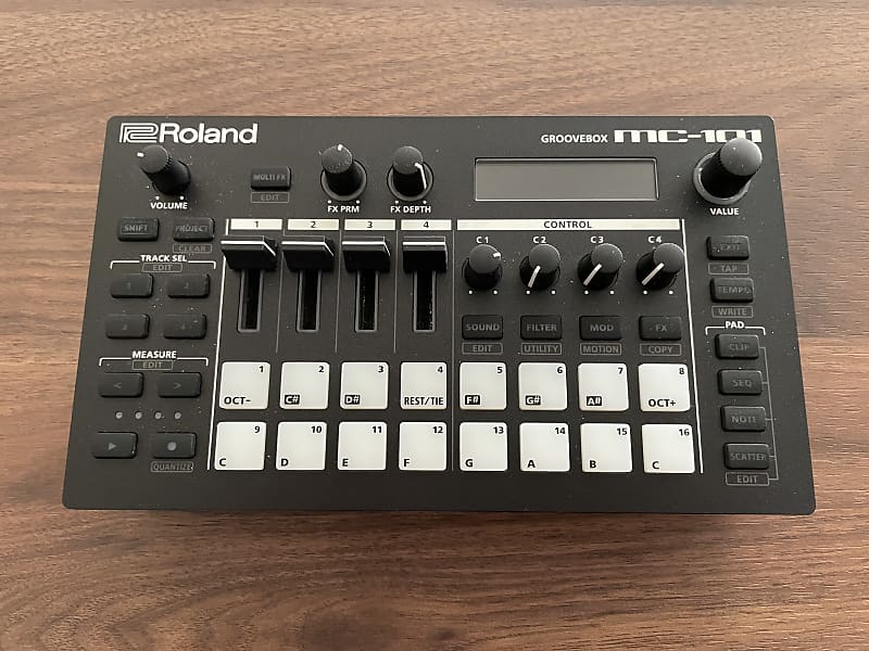 Roland MC-101 Groovebox image 1