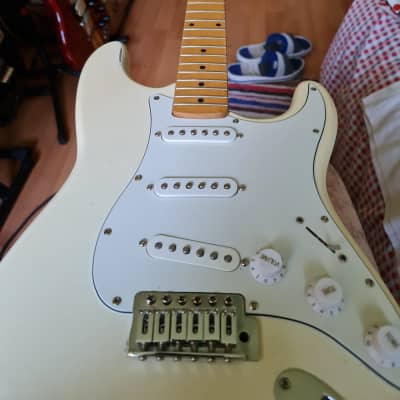 Legend Stratocaster style 1994 - white image 19
