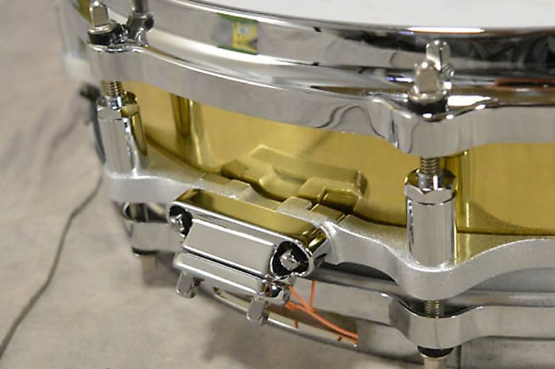 Pearl B-9114P / FB-1435 Free-Floating Brass 14x3.5 Piccolo Snare