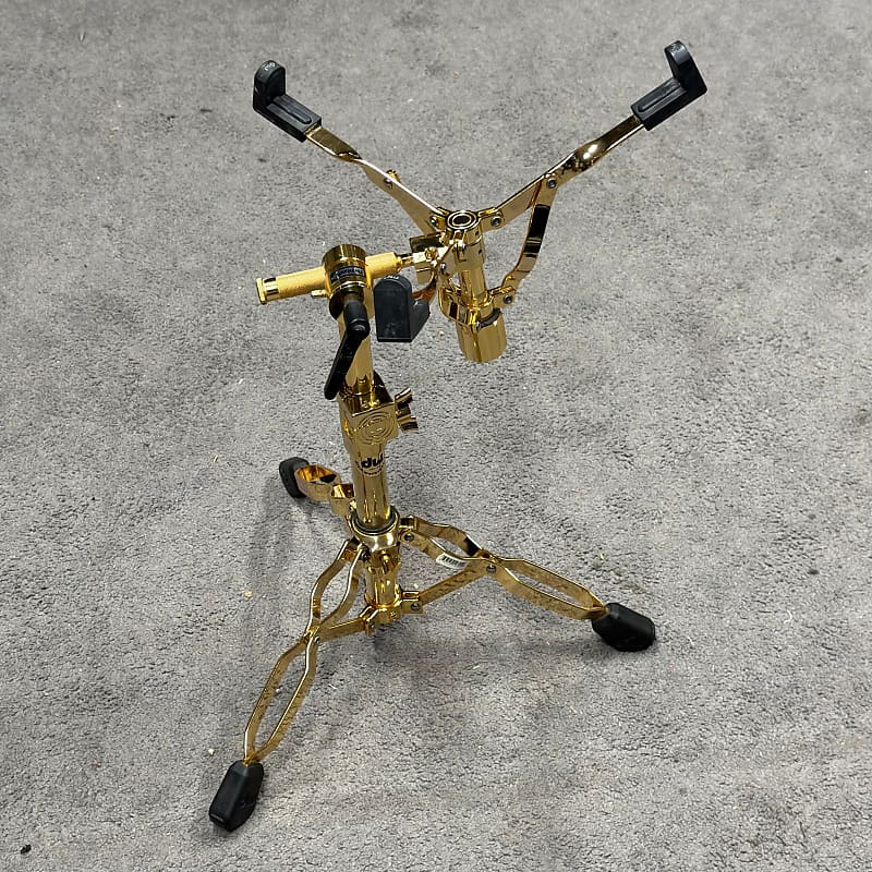 DW 9000 Series Heavy Duty Snare Drum Stand - 24K Gold - FREE