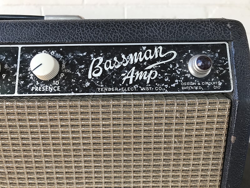 ギター Fender BASSMAN REVERB Fender Bassman 800HD 800-watt Hybrid Bass Head - Roxy Music