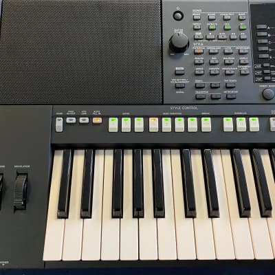 Yamaha PSR-S950 Arranger Keyboard Inc Extra Software, Free tech help + Warranty image 2