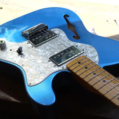 Fender American Vintage II '72 Telecaster Thinline, Lake Placid Blue, HARDCASE image 2