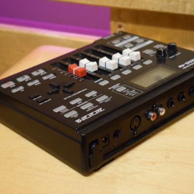 Zoom MRS-4 B Portable Multi-Track Digital Recorder image 2