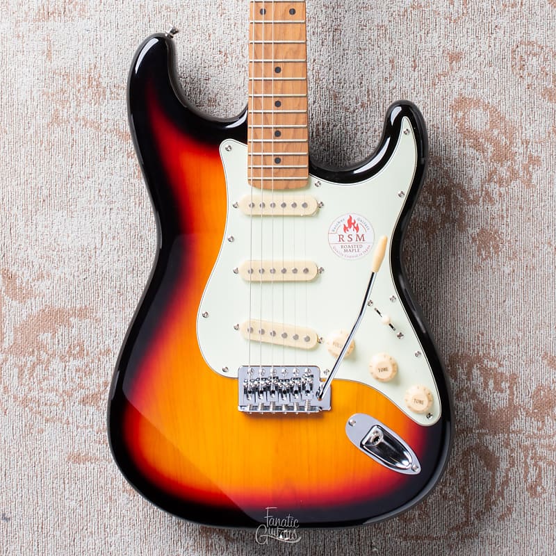 bacchus universe series サンバースト ストラトタイプ Bacchus Universe Series Strat SSS Roasted - 3 Tone Sunburst