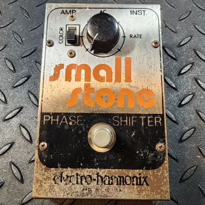 Electro-Harmonix Small Stone Phase Shifter | Reverb Canada